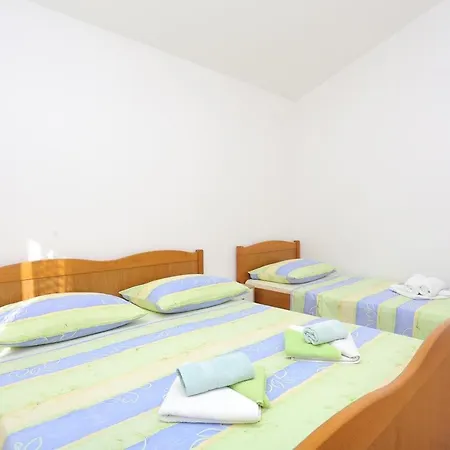 Apartment Ostricka Luka 17086d