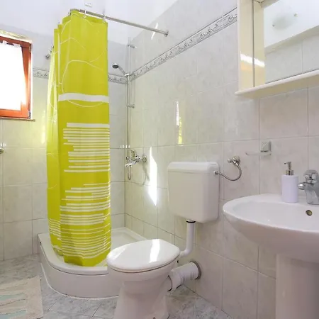 Apartment Ostricka Luka 17086d