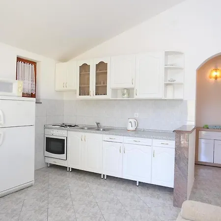 Apartment Ostricka Luka 17086d *